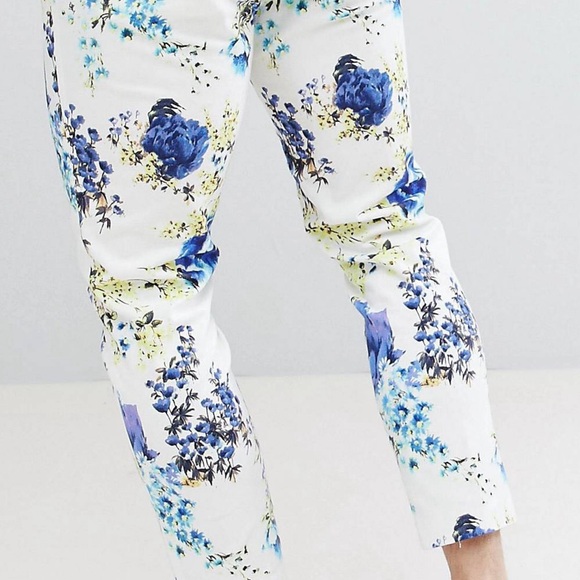 Men Floral Crop Pants - Picture 2 of 2